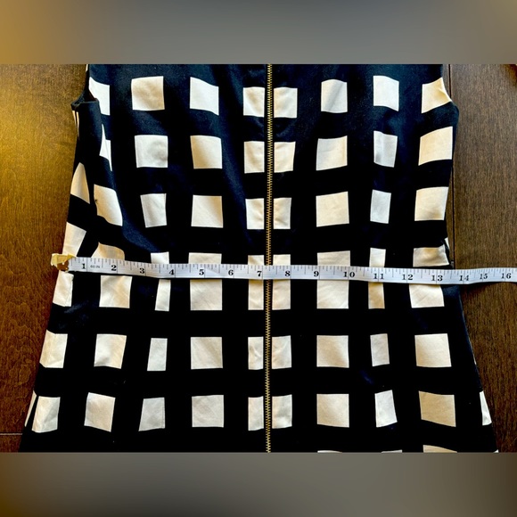 Kate Spade Size 2 Black and White Sheath Lined Cotton Dress - Picture 3 of 4